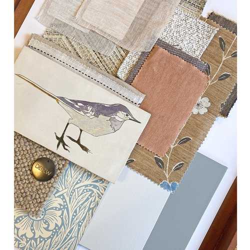 Inspiration. The inspiration for this moodboard was the beautiful handmade tile created by @leepagehanson. We love using our client's treasured possessions to inspire schemes that are a true reflection of who they are.
.
.
.
.
.
#moodboard #samples #interiordesignilkley #sampleboard #interiordesigners #moderninterior #modernhome #bedroomscheme #homedesign #interiors #interiordesigner #ilkley #masterbedroomscheme #liftingthelid #hitchcockspiersdesign